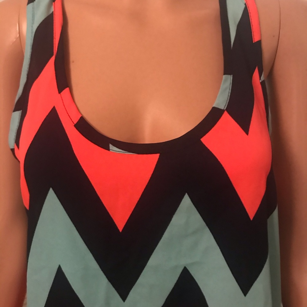 Tank top - Picture 7 of 9